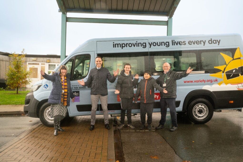 St James’s Place Charitable Foundation funds their 27th Sunshine Coach, supporting Oakfield Park